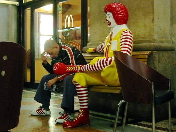 Image1_mcdo-deception