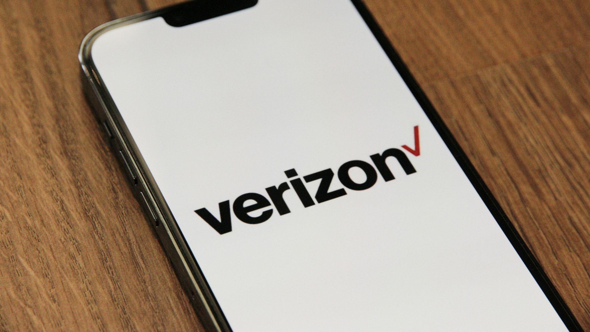 verizon-mobile-phone-marques-thomas